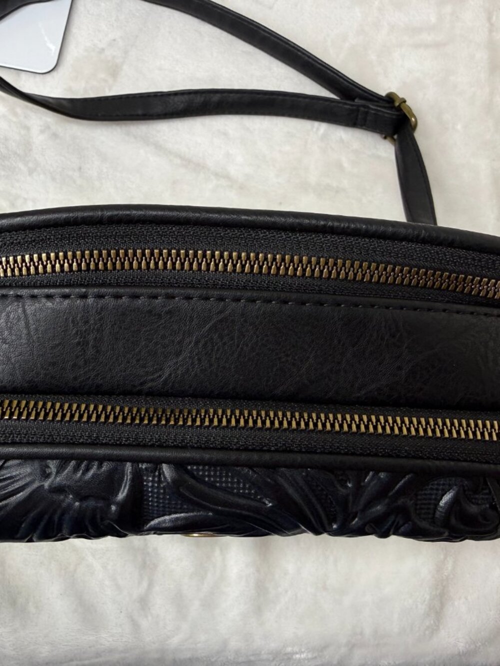 White Mountain Black Embossed Crossbody Bag – 9x9x3 - Picture 3 of 5